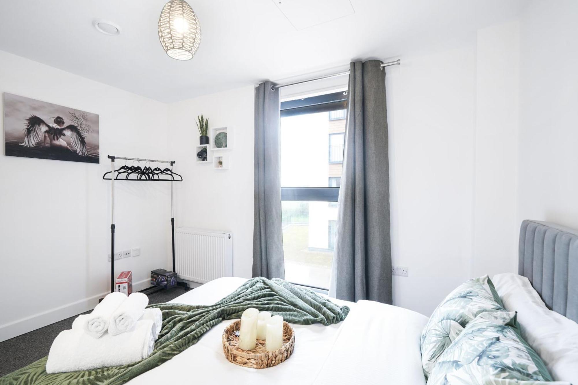 Livestay-New Private Apartment Building Minutes From Heathrow 斯劳 外观 照片
