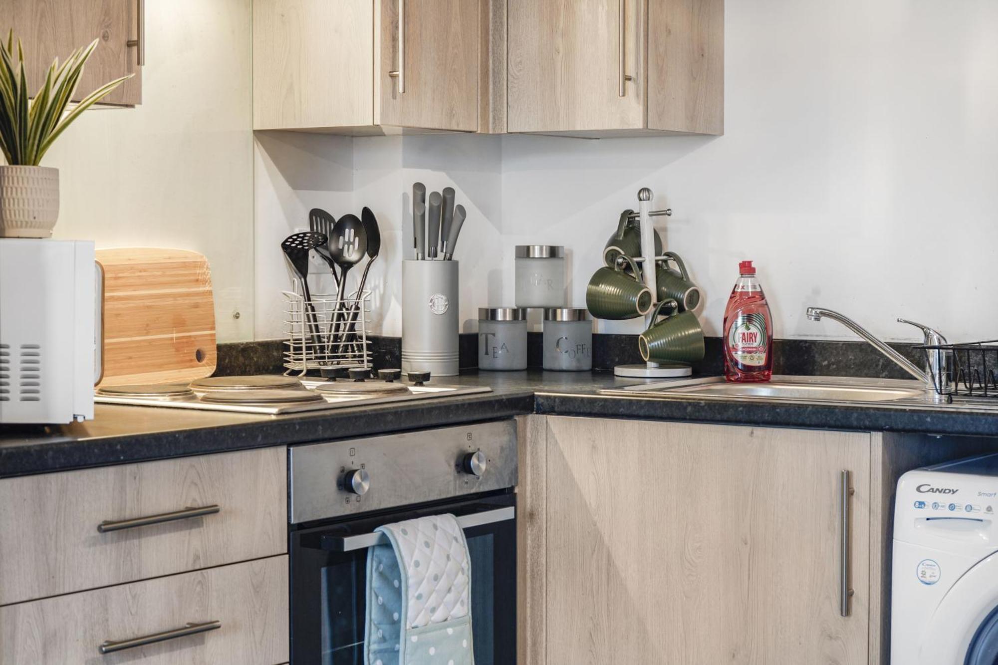 Livestay-New Private Apartment Building Minutes From Heathrow 斯劳 外观 照片