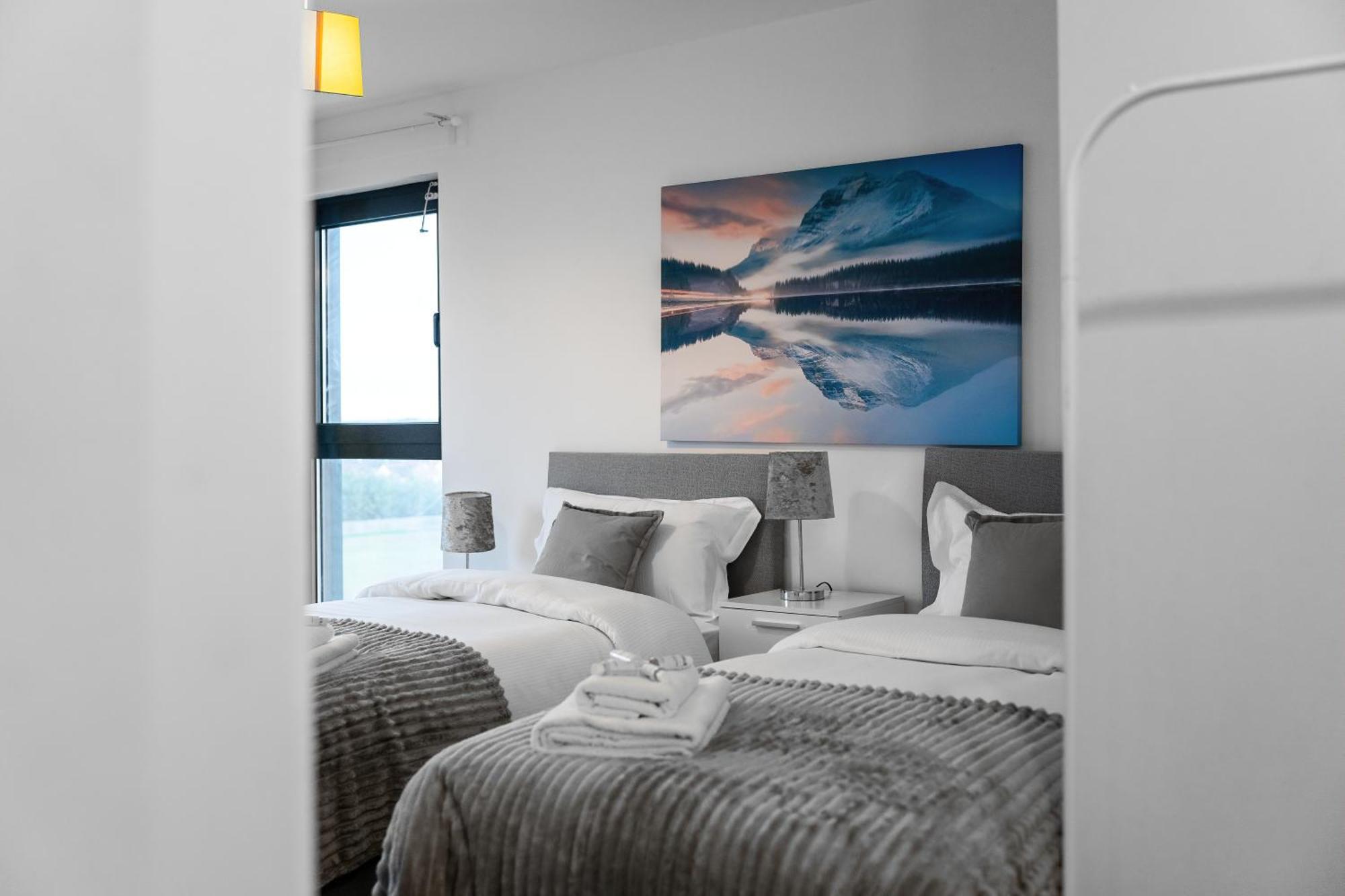 Livestay-New Private Apartment Building Minutes From Heathrow 斯劳 外观 照片