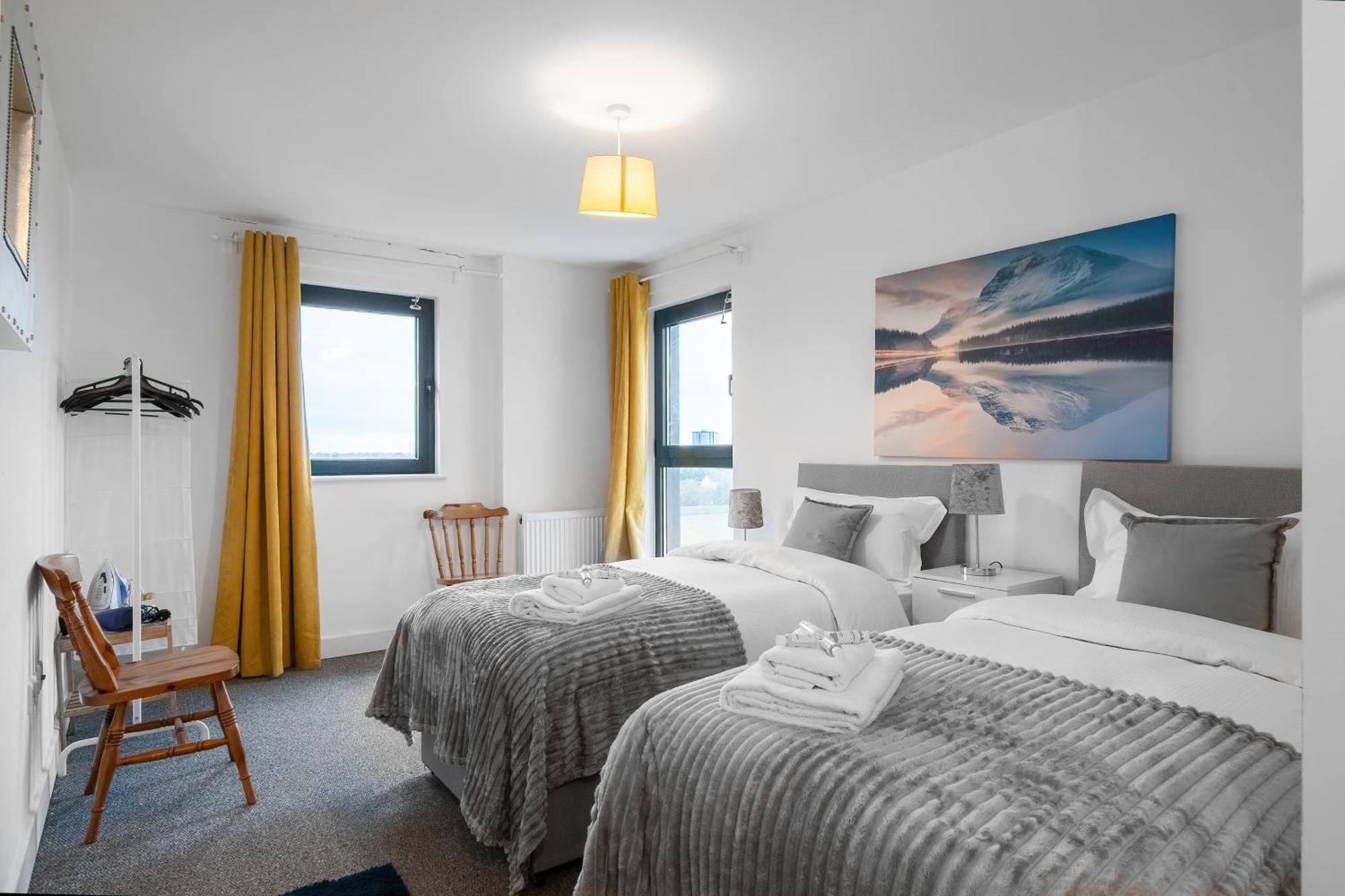 Livestay-New Private Apartment Building Minutes From Heathrow 斯劳 外观 照片