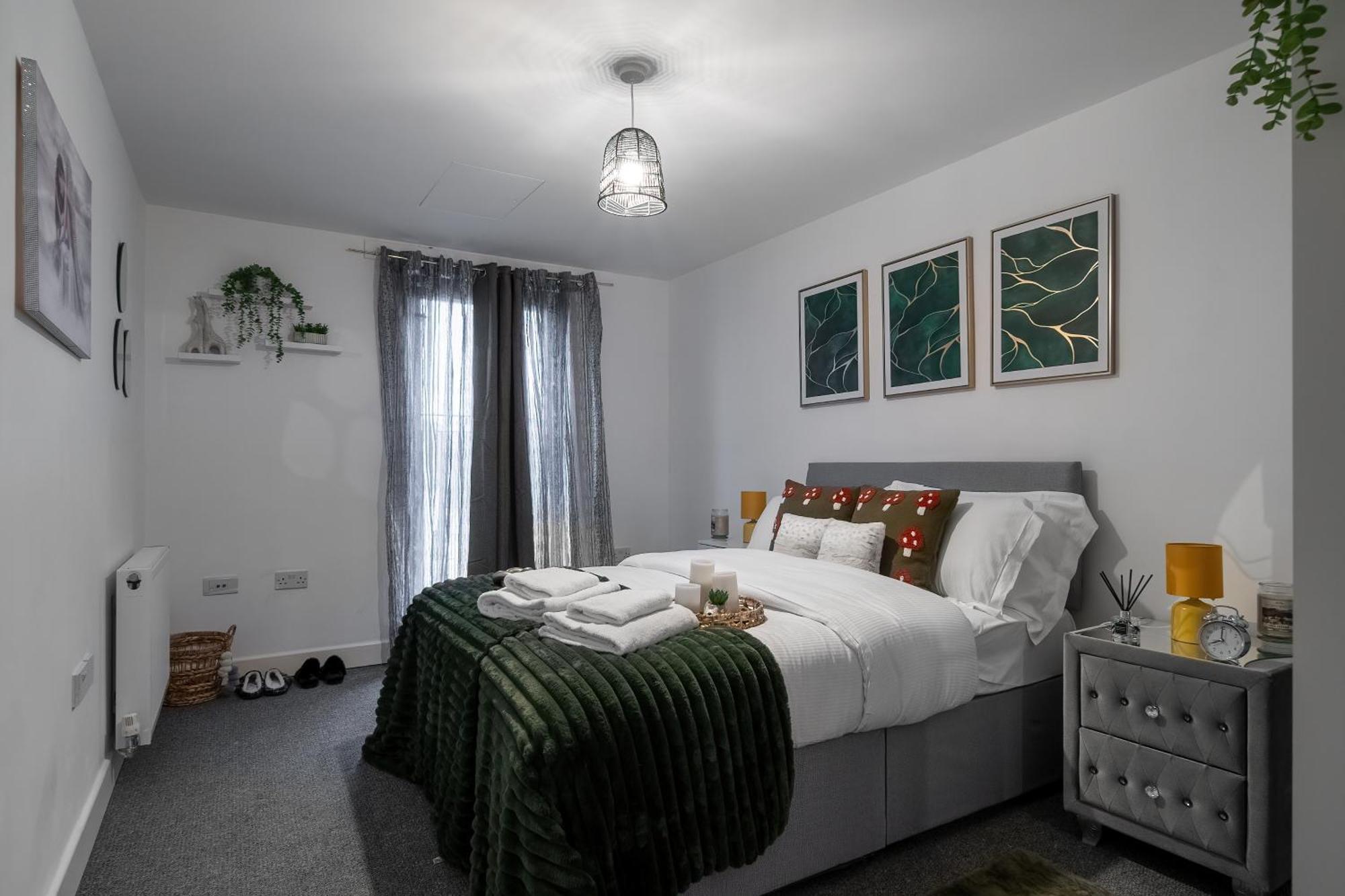 Livestay-New Private Apartment Building Minutes From Heathrow 斯劳 外观 照片