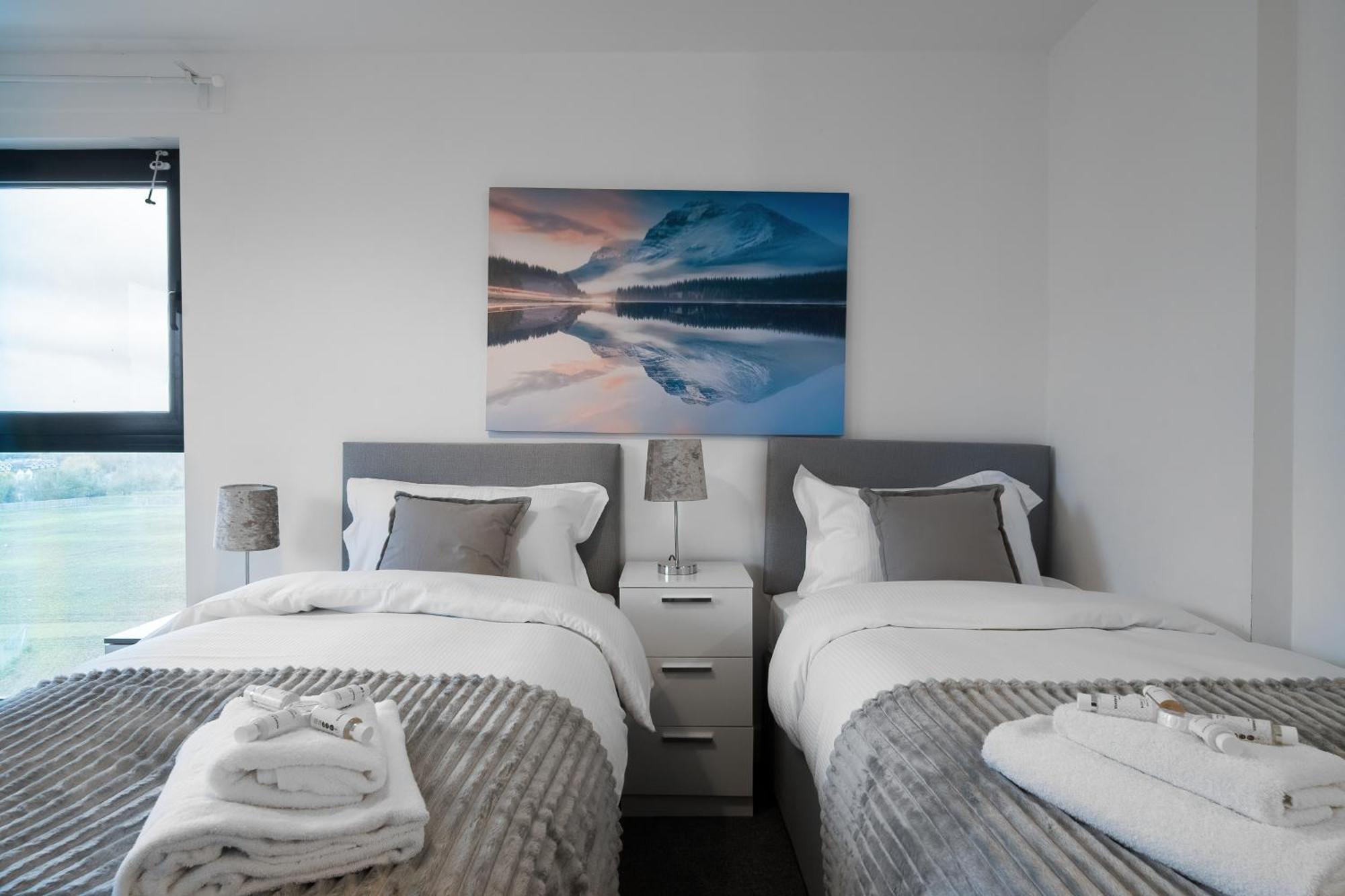 Livestay-New Private Apartment Building Minutes From Heathrow 斯劳 外观 照片