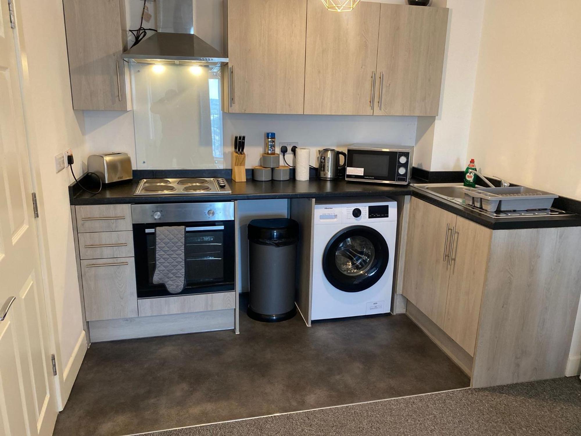 Livestay-New Private Apartment Building Minutes From Heathrow 斯劳 外观 照片