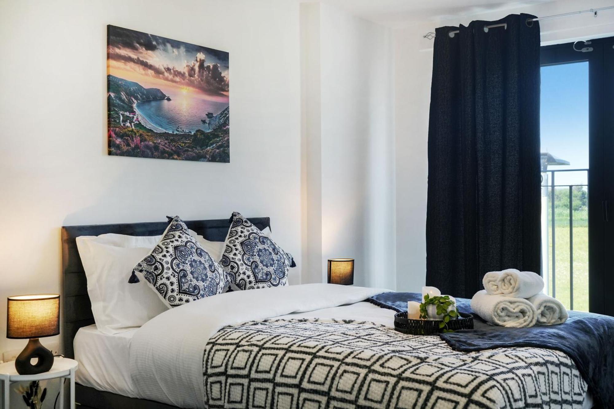 Livestay-New Private Apartment Building Minutes From Heathrow 斯劳 外观 照片