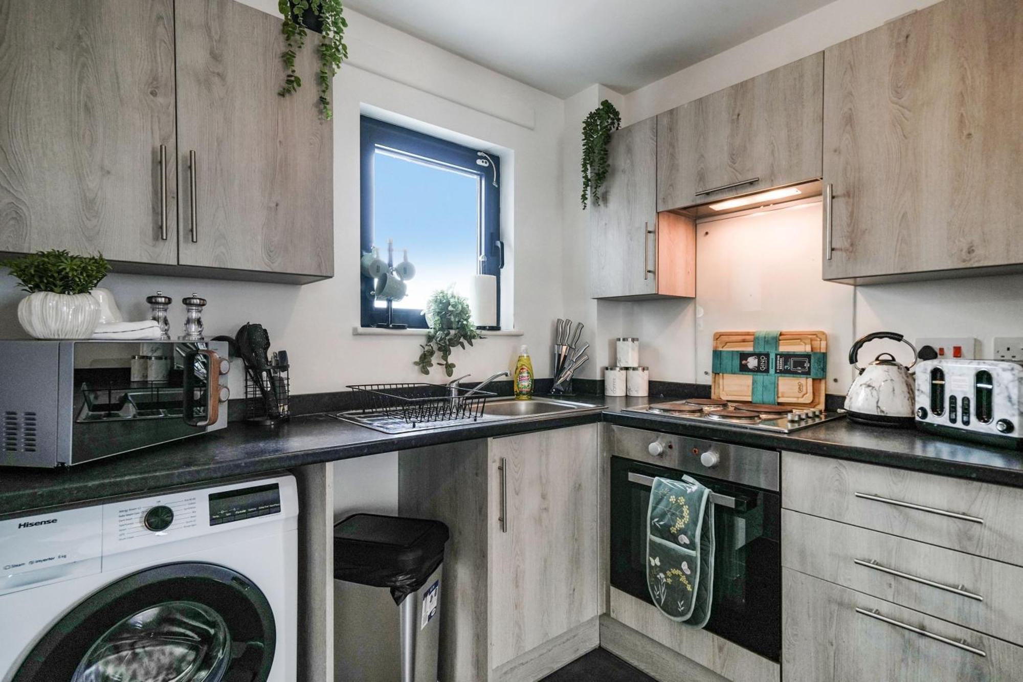 Livestay-New Private Apartment Building Minutes From Heathrow 斯劳 外观 照片